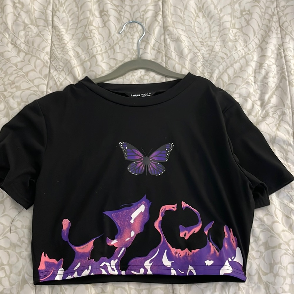 Shein Cropped T-shirt